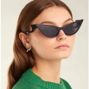 Le Specs Prowler